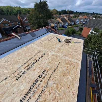 OSB StrongOSB Zero boards on large flat roof