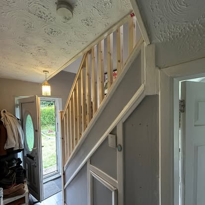 Staircase balustrade replacement with pine spindles