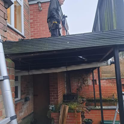 Side view of elevated deck steel posts and joists